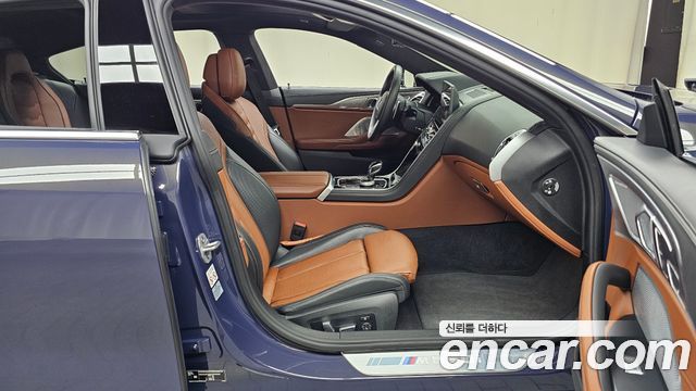 BMW 8-Series 2024 — photo 16