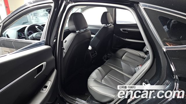 Hyundai Sonata 2022 — photo 17