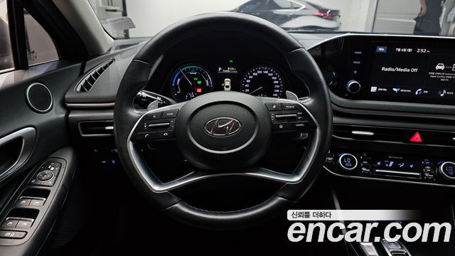 Hyundai Sonata 2022 — photo 19
