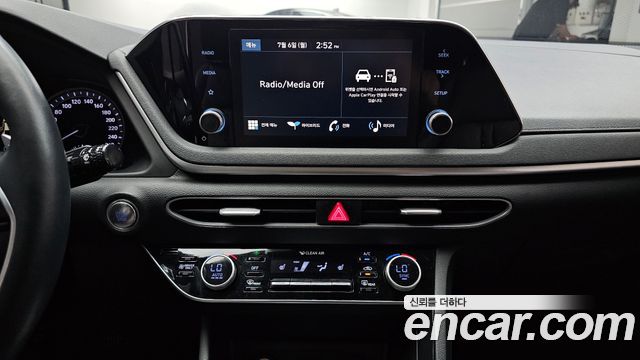 Hyundai Sonata 2022 — photo 23
