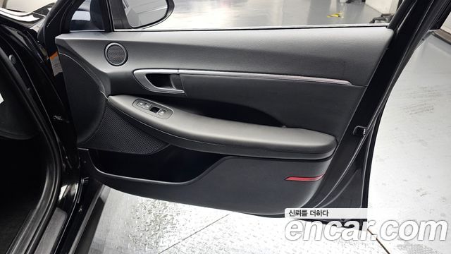 Hyundai Sonata 2022 — photo 15