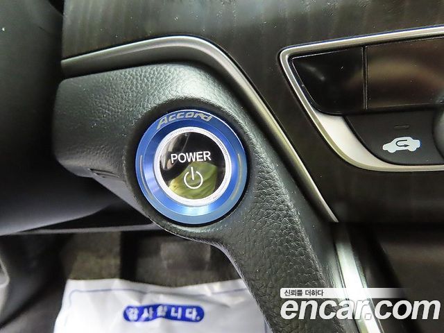 Honda Accord 2019 — photo 13