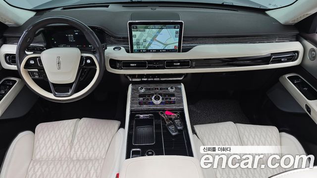 Lincoln Aviator 2022 — photo 10