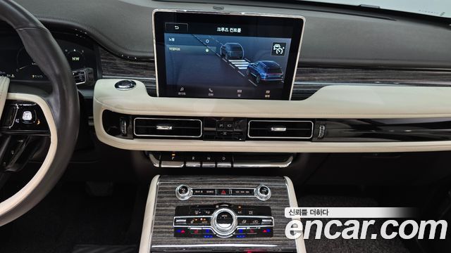 Lincoln Aviator 2022 — photo 20