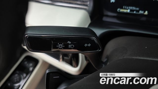Lincoln Aviator 2022 — photo 28