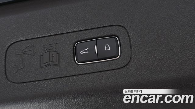 Lincoln Aviator 2022 — photo 36