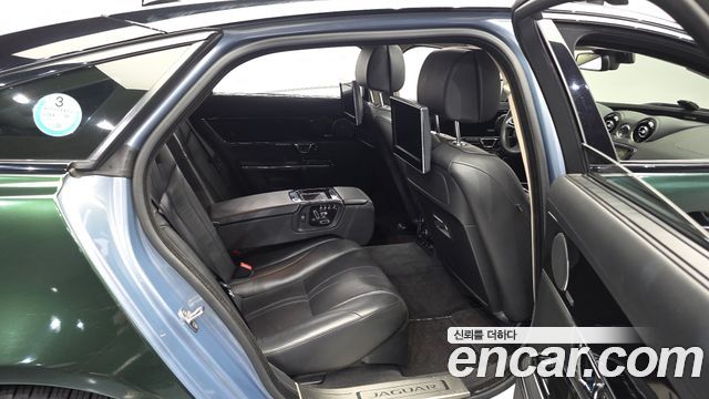 Jaguar XJ 2014 — photo 11