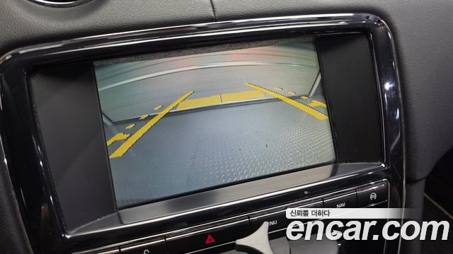 Jaguar XJ 2014 — photo 15