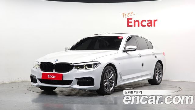 BMW 5-Series 2018 — photo 1