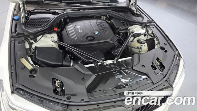 BMW 5-Series 2018 — photo 6
