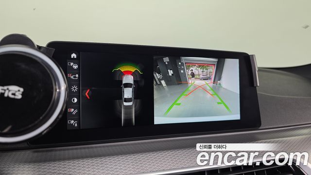 BMW 5-Series 2018 — photo 21