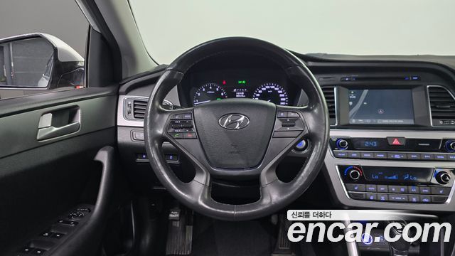 Hyundai Sonata 2015 — photo 12