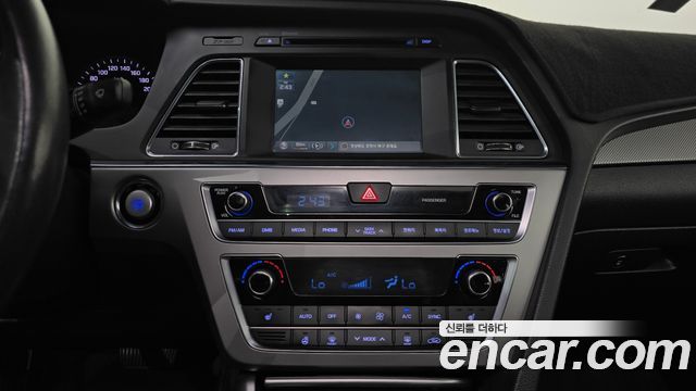 Hyundai Sonata 2015 — photo 13