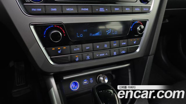 Hyundai Sonata 2015 — photo 18