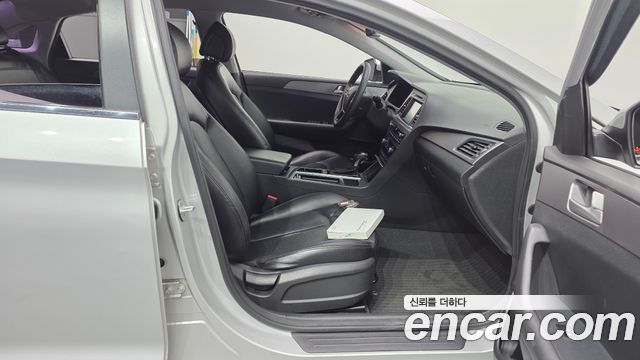 Hyundai Sonata 2015 — photo 16
