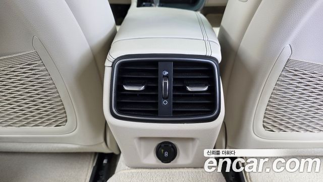 Genesis G70 2021 — photo 24