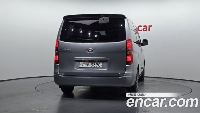 Hyundai Starex 2011 — photo 4