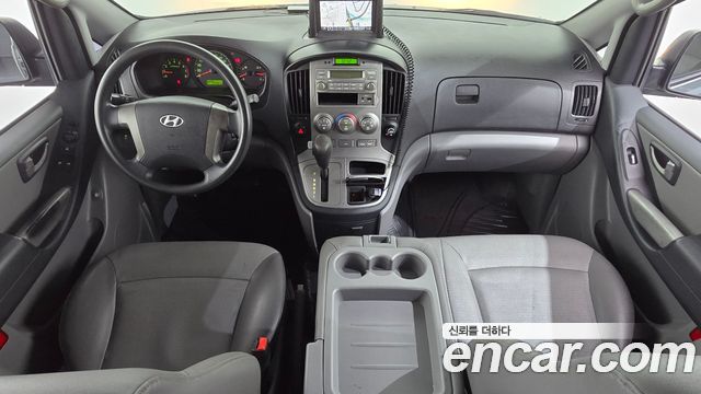 Hyundai Starex 2011 — photo 7