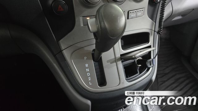 Hyundai Starex 2011 — photo 9