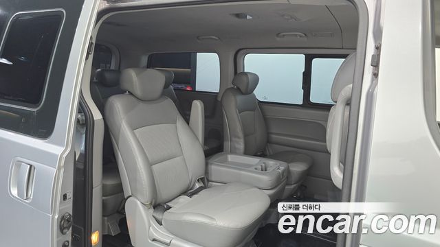 Hyundai Starex 2011 — photo 11