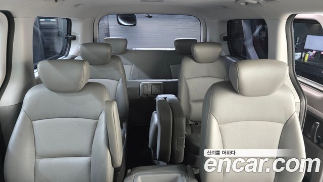 Hyundai Starex 2011 — photo 12