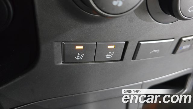 Hyundai Starex 2011 — photo 14