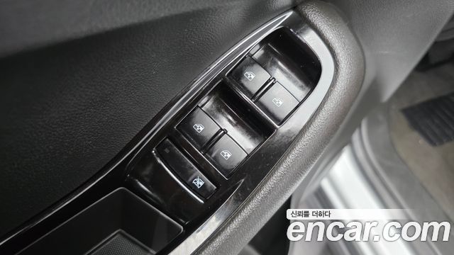 Chevrolet Korea Orlando 2013 — photo 13