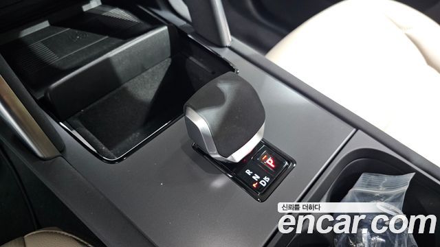Land Rover Discovery Sport 2025 — photo 12