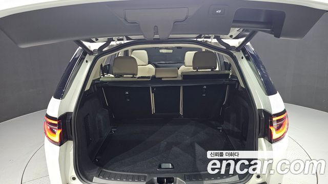 Land Rover Discovery Sport 2025 — photo 26