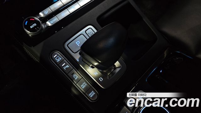 Genesis G90 2019 — photo 12