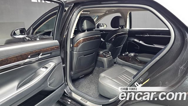 Genesis G90 2019 — photo 17