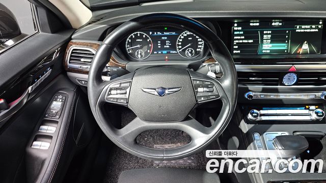 Genesis G90 2019 — photo 18
