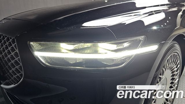 Genesis G90 2019 — photo 8