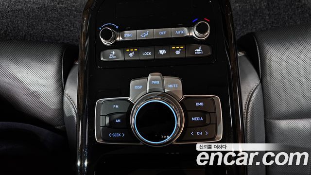 Genesis G90 2019 — photo 33