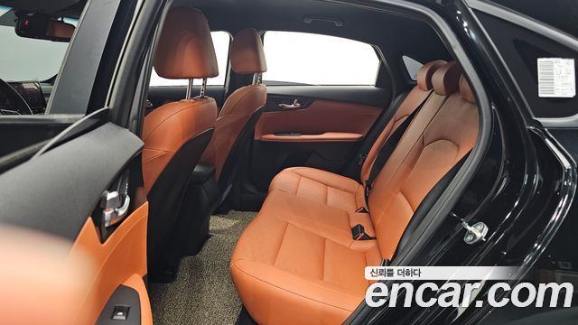 Kia K3 2023 — photo 18