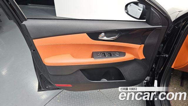 Kia K3 2023 — photo 14