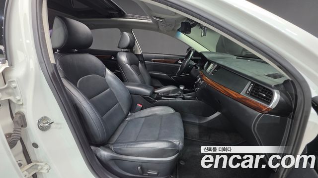 Kia K7 2017 — photo 10
