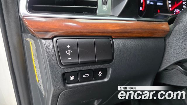 Kia K7 2017 — photo 14