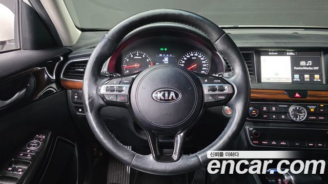 Kia K7 2017 — photo 15
