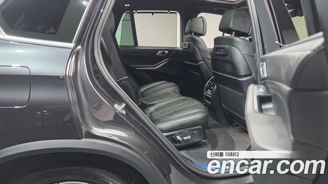 BMW X5 2023 — photo 17