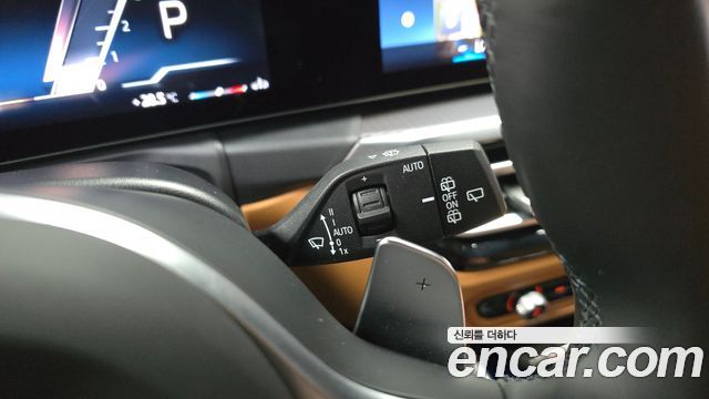 BMW 3-Series 2024 — photo 27