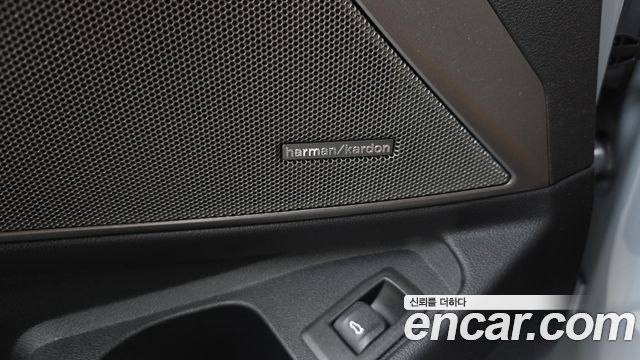 BMW 3-Series 2024 — photo 33
