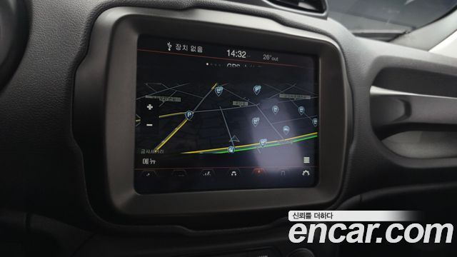 Jeep Renegade 2022 — photo 22