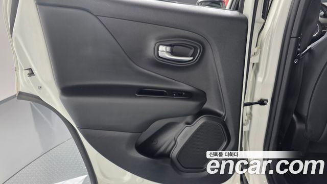 Jeep Renegade 2022 — photo 15
