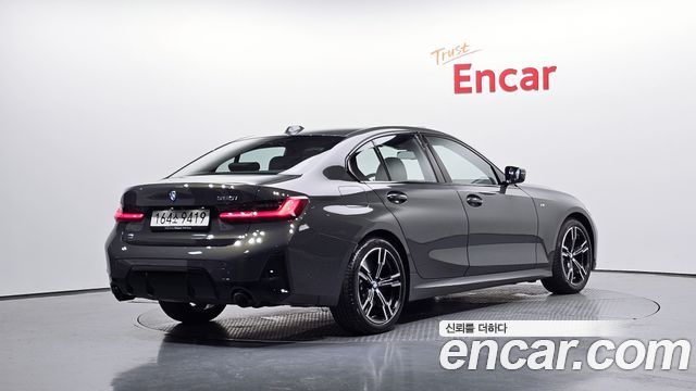 BMW 3-Series 2025 — photo 2