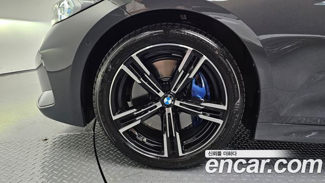 BMW 3-Series 2025 — photo 5