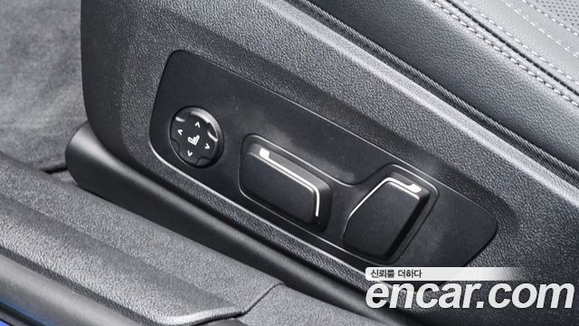 BMW 3-Series 2025 — photo 26