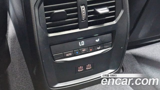 BMW 3-Series 2025 — photo 32