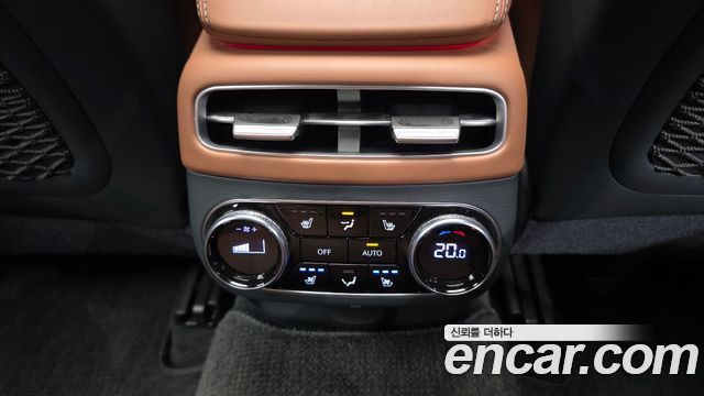 Genesis GV70 2024 — photo 29