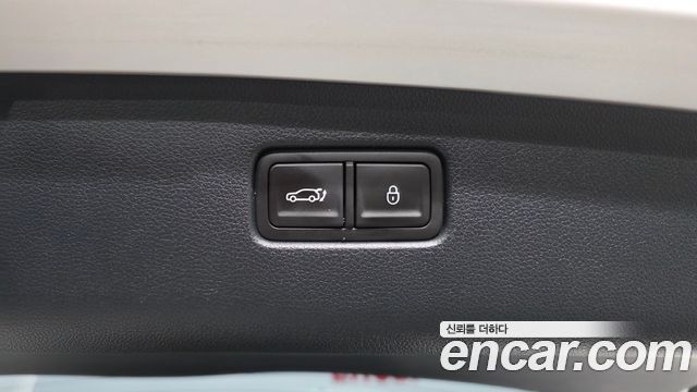 Genesis GV70 2024 — photo 35